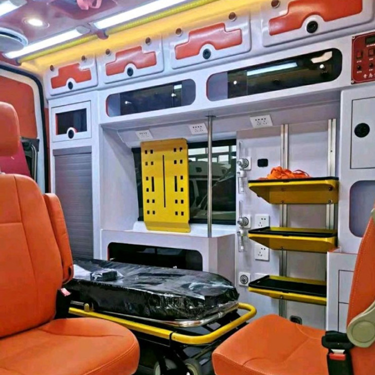 江阳长途救护车护送病人租赁价格
